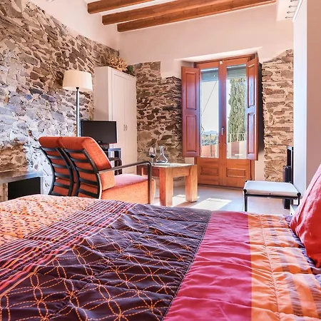 Cal Llop Hotel
