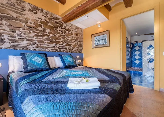 Hotel Cal Llop 3*